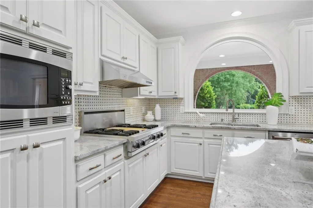 230 Summerhouse Lane, Atlanta, Georgia 30350, 5 Bedrooms Bedrooms, ,5 BathroomsBathrooms,Residential,Sold,230 Summerhouse Lane,7582731