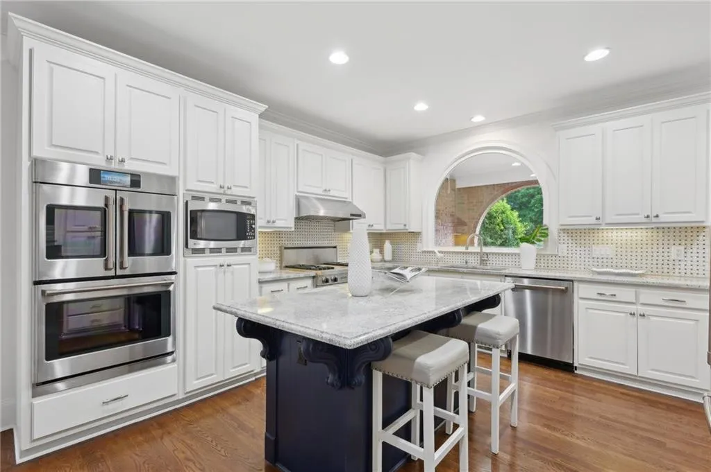 230 Summerhouse Lane, Atlanta, Georgia 30350, 5 Bedrooms Bedrooms, ,5 BathroomsBathrooms,Residential,Sold,230 Summerhouse Lane,7582731