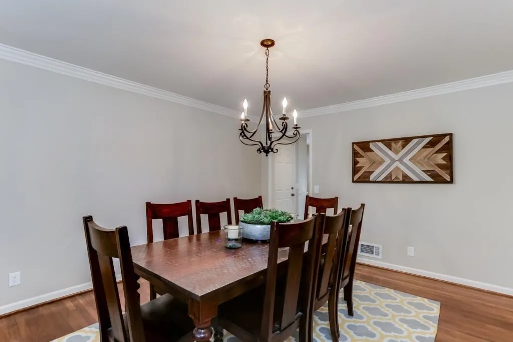 445 Glencourtney Drive, Sandy Springs, Georgia 30328, 4 Bedrooms Bedrooms, ,3 BathroomsBathrooms,Residential,Sold,445 Glencourtney Drive,6095313