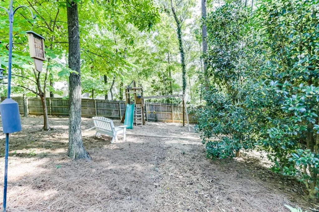 445 Glencourtney Drive, Sandy Springs, Georgia 30328, 4 Bedrooms Bedrooms, ,3 BathroomsBathrooms,Residential,Sold,445 Glencourtney Drive,6095313