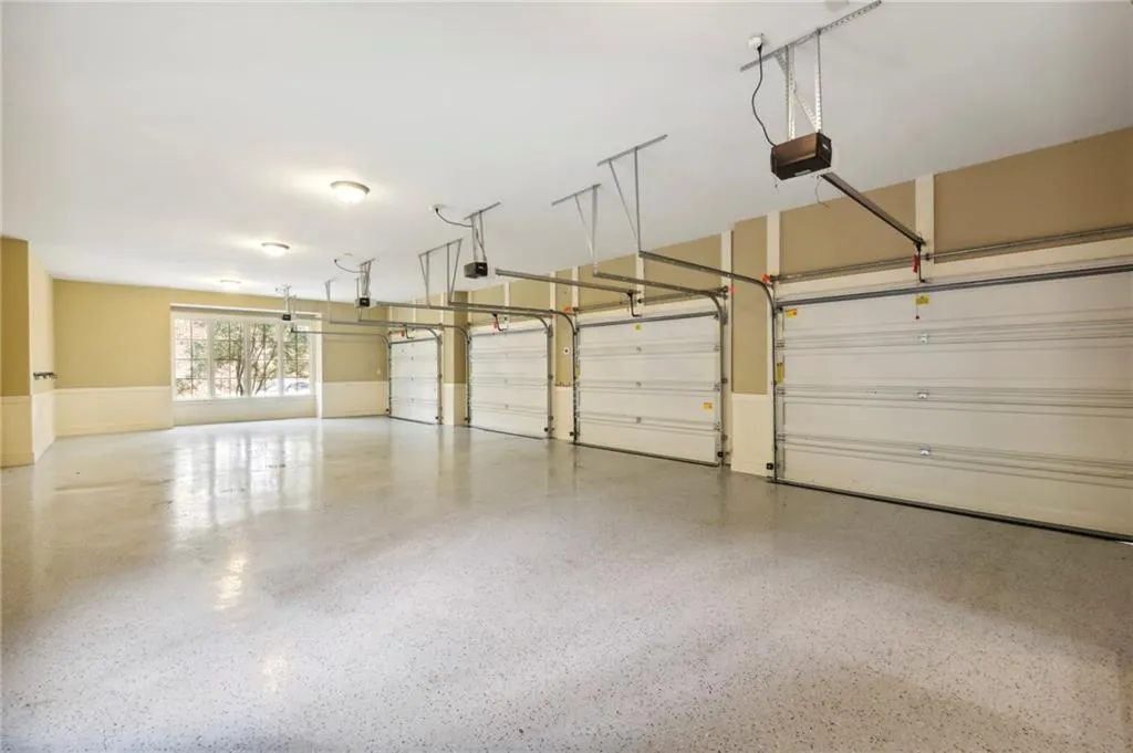 5115 Long Island Drive, Sandy Springs, Georgia 30327, 6 Bedrooms Bedrooms, ,6 BathroomsBathrooms,Residential,Sold,5115 Long Island Drive,7193314