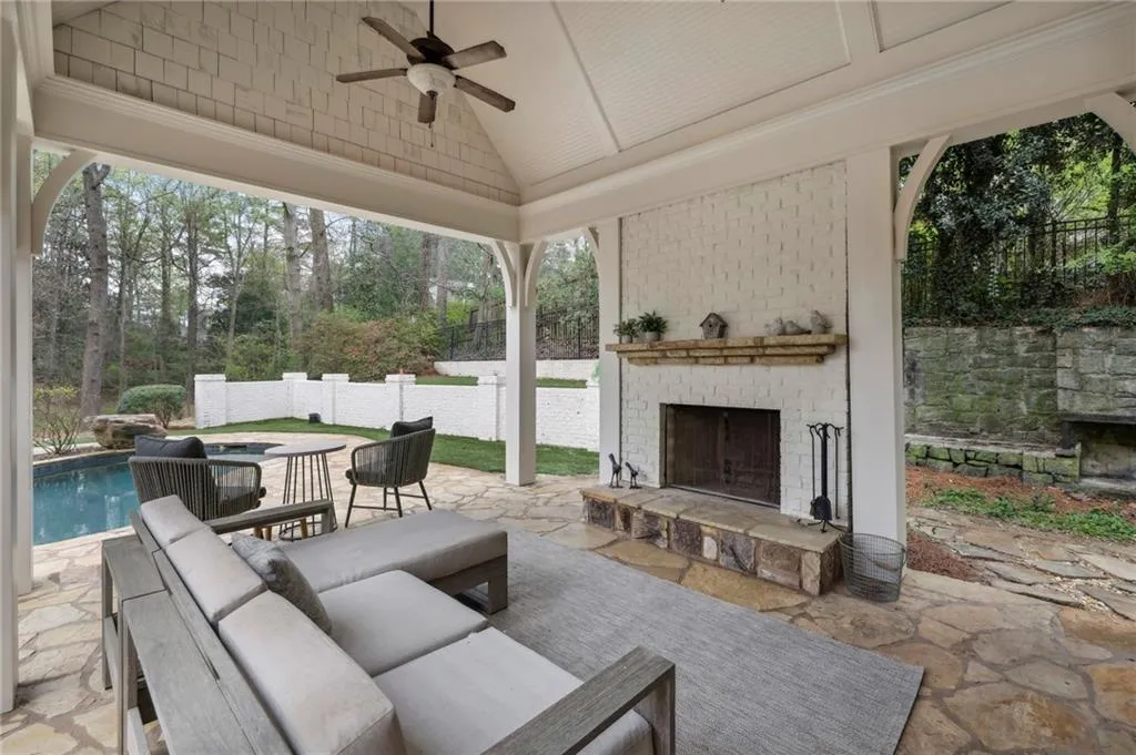 5115 Long Island Drive, Sandy Springs, Georgia 30327, 6 Bedrooms Bedrooms, ,6 BathroomsBathrooms,Residential,Sold,5115 Long Island Drive,7193314