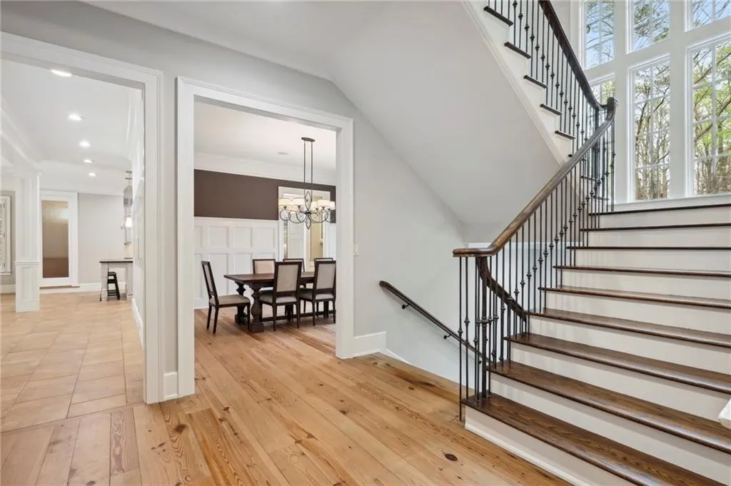 5115 Long Island Drive, Sandy Springs, Georgia 30327, 6 Bedrooms Bedrooms, ,6 BathroomsBathrooms,Residential,Sold,5115 Long Island Drive,7193314