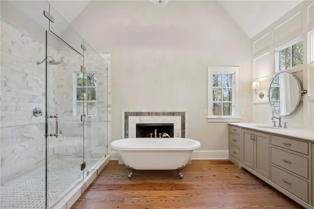 5115 Long Island Drive, Sandy Springs, Georgia 30327, 6 Bedrooms Bedrooms, ,6 BathroomsBathrooms,Residential,Sold,5115 Long Island Drive,7193314