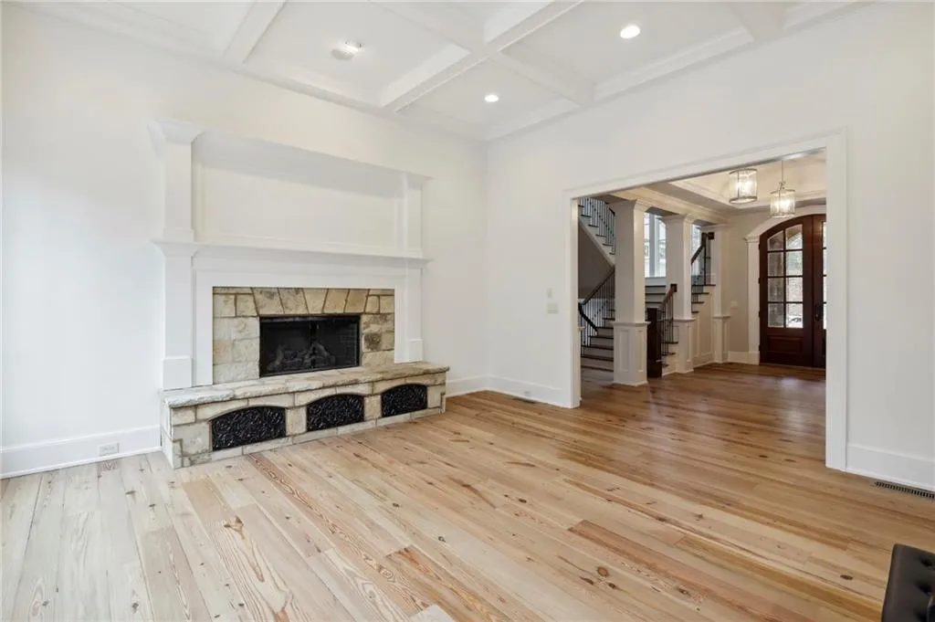 5115 Long Island Drive, Sandy Springs, Georgia 30327, 6 Bedrooms Bedrooms, ,6 BathroomsBathrooms,Residential,Sold,5115 Long Island Drive,7193314