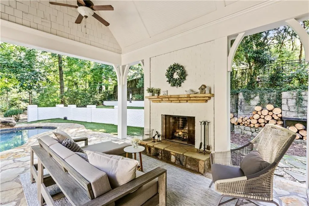 5115 Long Island Drive, Sandy Springs, Georgia 30327, 6 Bedrooms Bedrooms, ,6 BathroomsBathrooms,Residential,Sold,5115 Long Island Drive,7193314