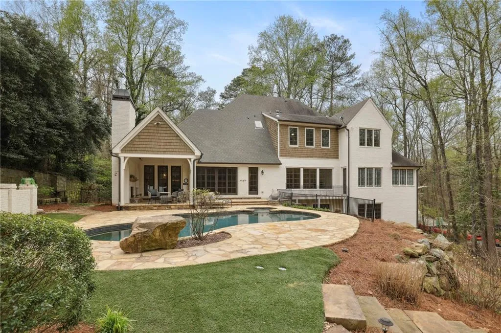 5115 Long Island Drive, Sandy Springs, Georgia 30327, 6 Bedrooms Bedrooms, ,6 BathroomsBathrooms,Residential,Sold,5115 Long Island Drive,7193314