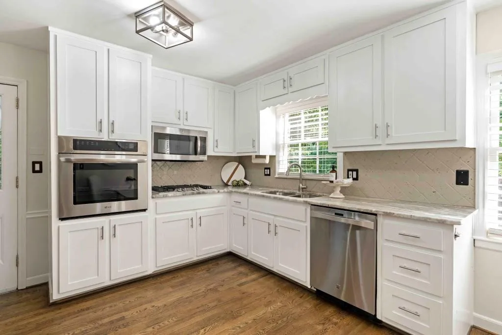 75 Wyndham Drive, Sandy Springs, Georgia 30328, 4 Bedrooms Bedrooms, ,3 BathroomsBathrooms,Residential,Sold,75 Wyndham Drive,6944137