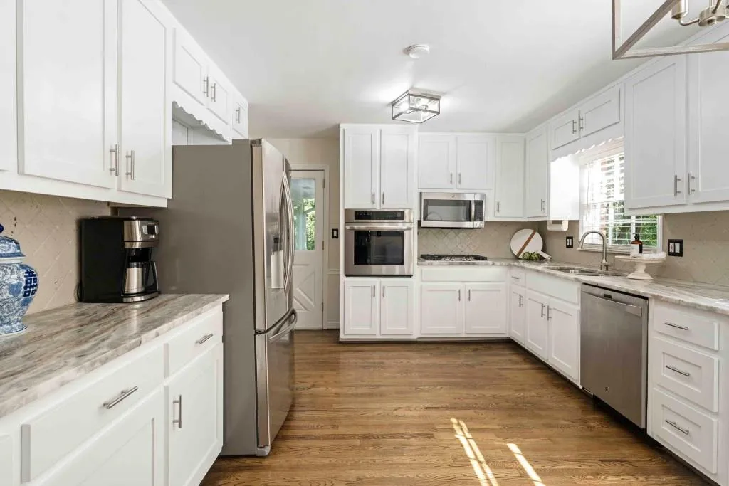 75 Wyndham Drive, Sandy Springs, Georgia 30328, 4 Bedrooms Bedrooms, ,3 BathroomsBathrooms,Residential,Sold,75 Wyndham Drive,6944137