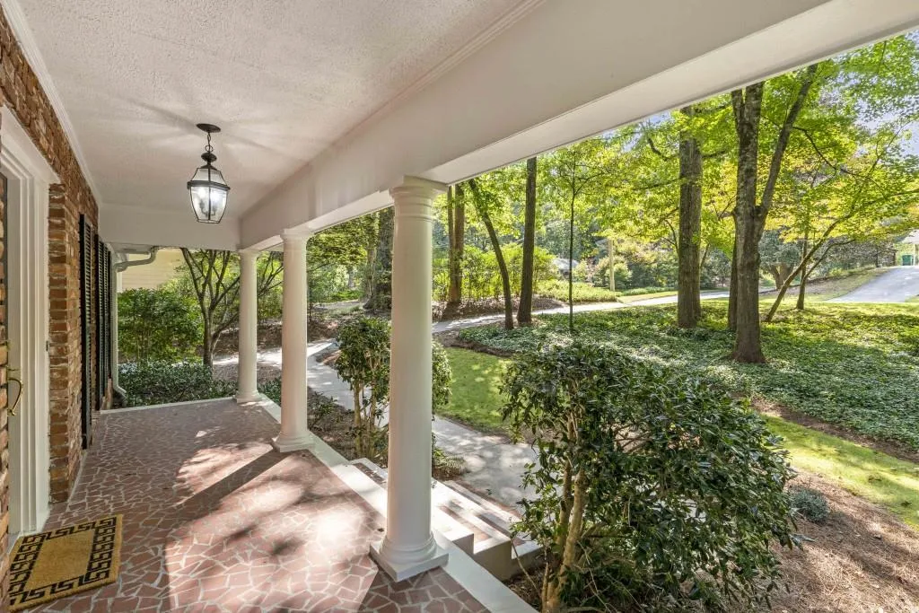 75 Wyndham Drive, Sandy Springs, Georgia 30328, 4 Bedrooms Bedrooms, ,3 BathroomsBathrooms,Residential,Sold,75 Wyndham Drive,6944137
