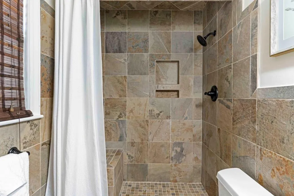 75 Wyndham Drive, Sandy Springs, Georgia 30328, 4 Bedrooms Bedrooms, ,3 BathroomsBathrooms,Residential,Sold,75 Wyndham Drive,6944137