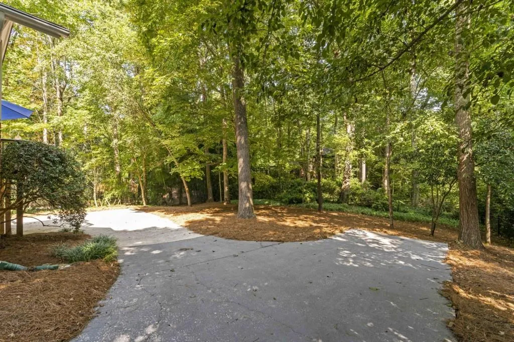 75 Wyndham Drive, Sandy Springs, Georgia 30328, 4 Bedrooms Bedrooms, ,3 BathroomsBathrooms,Residential,Sold,75 Wyndham Drive,6944137