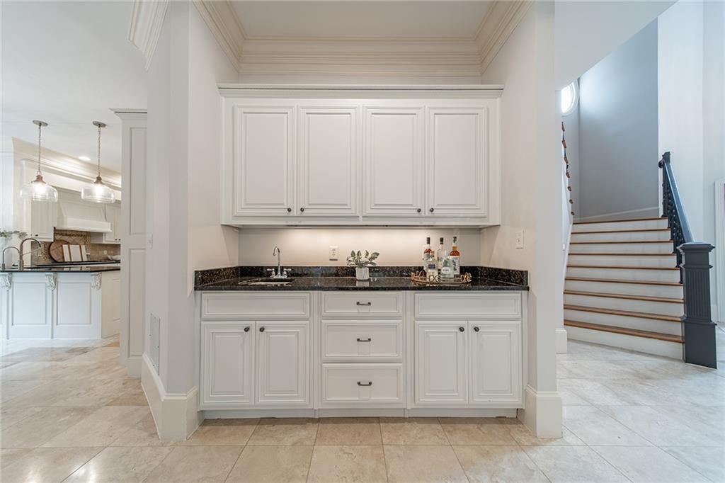 7882 Stratford Lane, Sandy Springs, Georgia 30350, 5 Bedrooms Bedrooms, ,5 BathroomsBathrooms,Residential,Sold,7882 Stratford Lane,7259359