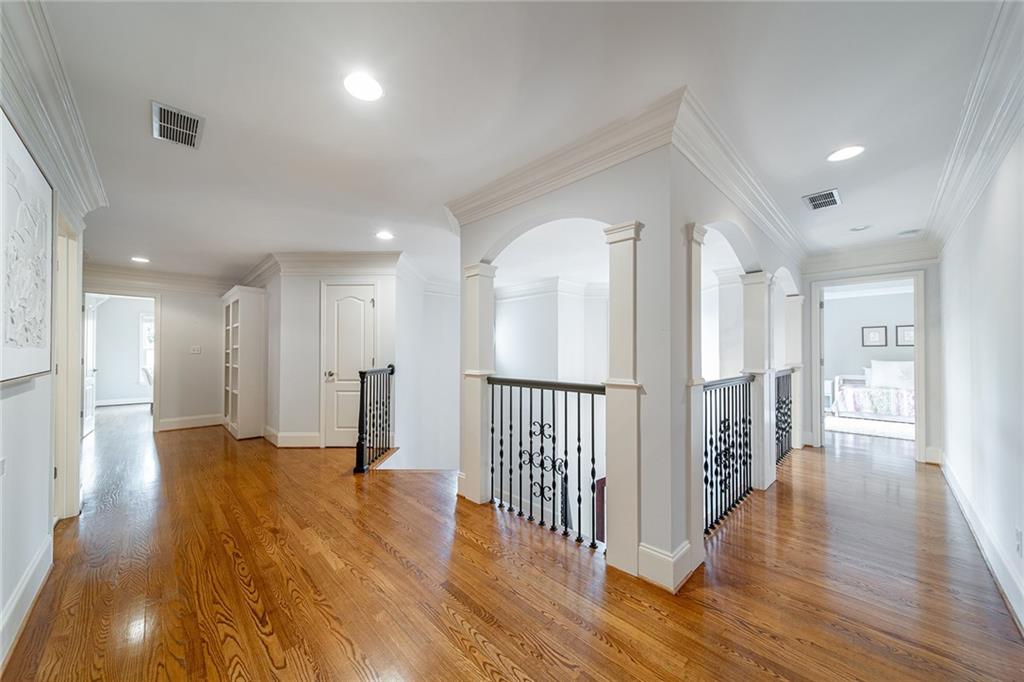 7882 Stratford Lane, Sandy Springs, Georgia 30350, 5 Bedrooms Bedrooms, ,5 BathroomsBathrooms,Residential,Sold,7882 Stratford Lane,7259359