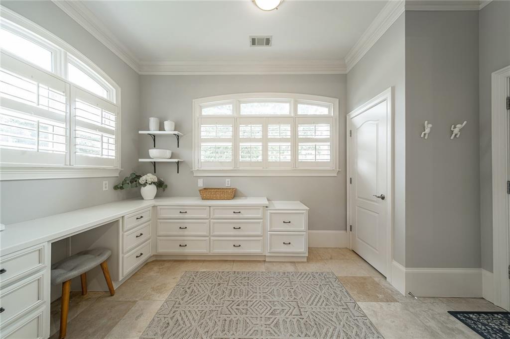 7882 Stratford Lane, Sandy Springs, Georgia 30350, 5 Bedrooms Bedrooms, ,5 BathroomsBathrooms,Residential,Sold,7882 Stratford Lane,7259359