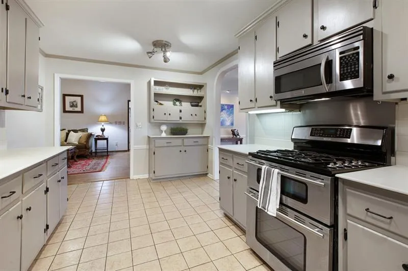 205 Stone Mill Trail, Sandy Springs, Georgia 30328, 4 Bedrooms Bedrooms, ,4 BathroomsBathrooms,Residential,Sold,205 Stone Mill Trail,6739888