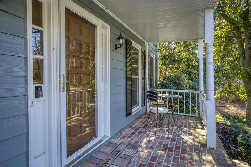 205 Stone Mill Trail, Sandy Springs, Georgia 30328, 4 Bedrooms Bedrooms, ,4 BathroomsBathrooms,Residential,Sold,205 Stone Mill Trail,6739888