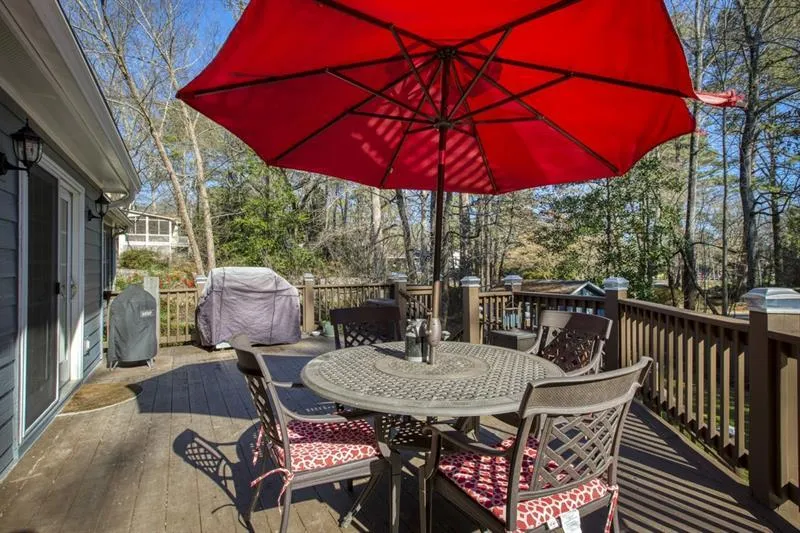 205 Stone Mill Trail, Sandy Springs, Georgia 30328, 4 Bedrooms Bedrooms, ,4 BathroomsBathrooms,Residential,Sold,205 Stone Mill Trail,6739888