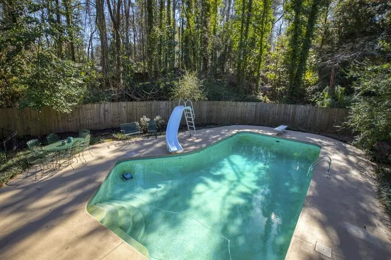 205 Stone Mill Trail, Sandy Springs, Georgia 30328, 4 Bedrooms Bedrooms, ,4 BathroomsBathrooms,Residential,Sold,205 Stone Mill Trail,6739888