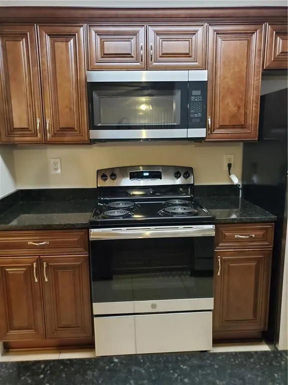 6110 Santa Fe Parkway, Sandy Springs, Georgia 30350, 2 Bedrooms Bedrooms, ,2 BathroomsBathrooms,Residential,Sold,6110 Santa Fe Parkway,6583574