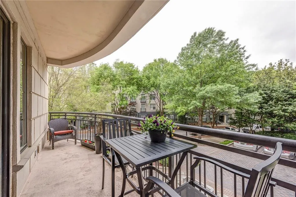 3445 Stratford Road Ne Unit 203, Atlanta, Georgia 30326, 1 Bedroom Bedrooms, ,1 BathroomBathrooms,Residential,Sold,3445 Stratford Road Ne Unit 203,5997443