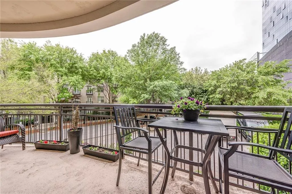 3445 Stratford Road Ne Unit 203, Atlanta, Georgia 30326, 1 Bedroom Bedrooms, ,1 BathroomBathrooms,Residential,Sold,3445 Stratford Road Ne Unit 203,5997443