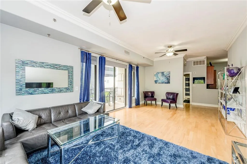 3445 Stratford Road Ne Unit 203, Atlanta, Georgia 30326, 1 Bedroom Bedrooms, ,1 BathroomBathrooms,Residential,Sold,3445 Stratford Road Ne Unit 203,5997443