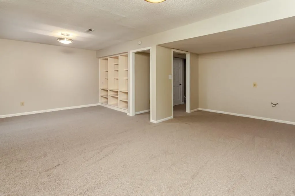 372 The Chace, Sandy Springs, Georgia 30328, 3 Bedrooms Bedrooms, ,3 BathroomsBathrooms,Residential,Sold,372 The Chace,6610221