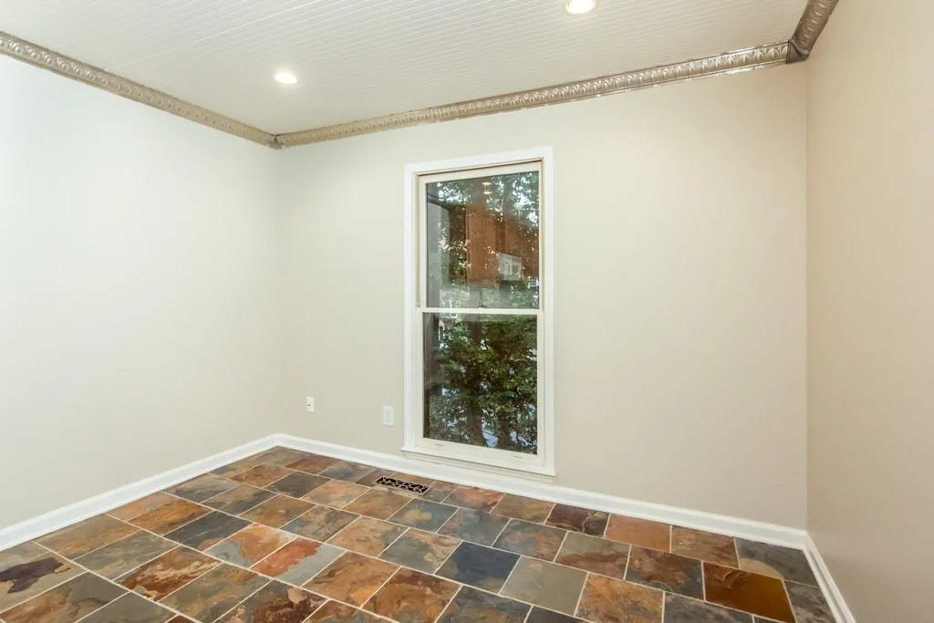 372 The Chace, Sandy Springs, Georgia 30328, 3 Bedrooms Bedrooms, ,3 BathroomsBathrooms,Residential,Sold,372 The Chace,6610221