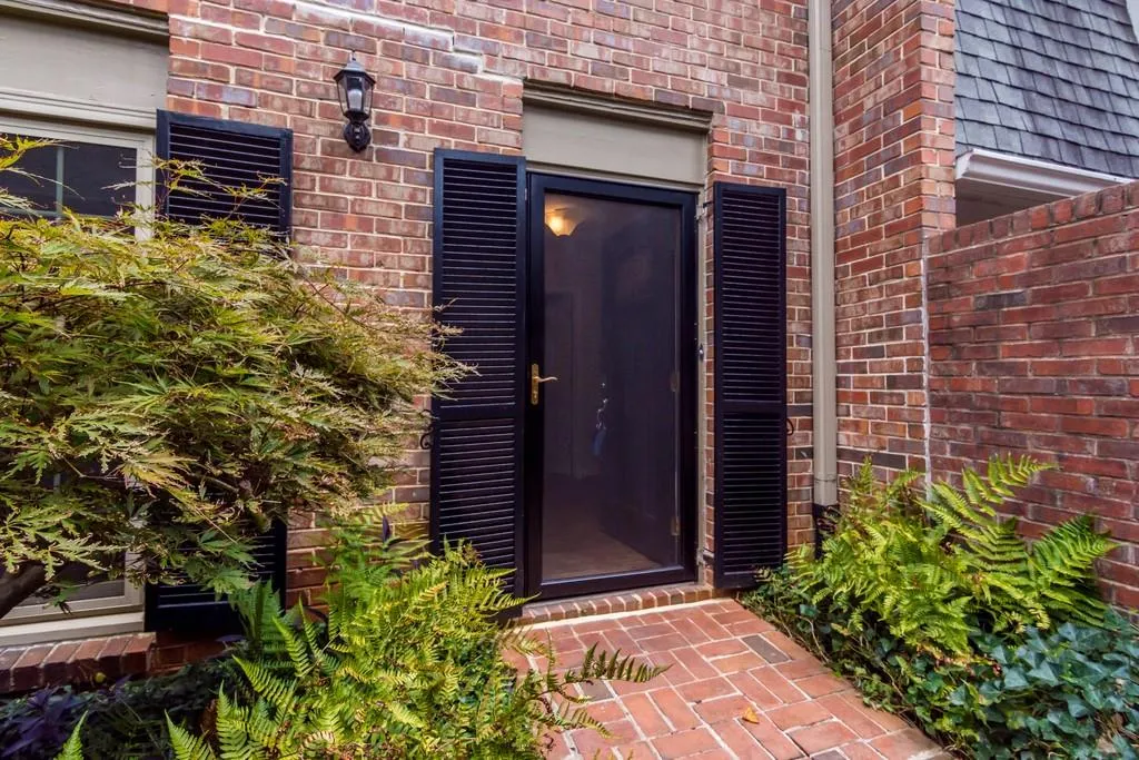372 The Chace, Sandy Springs, Georgia 30328, 3 Bedrooms Bedrooms, ,3 BathroomsBathrooms,Residential,Sold,372 The Chace,6610221