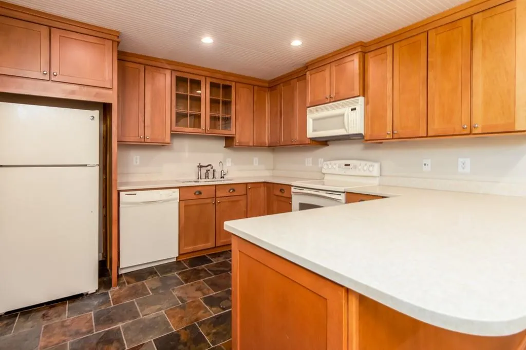 372 The Chace, Sandy Springs, Georgia 30328, 3 Bedrooms Bedrooms, ,3 BathroomsBathrooms,Residential,Sold,372 The Chace,6610221