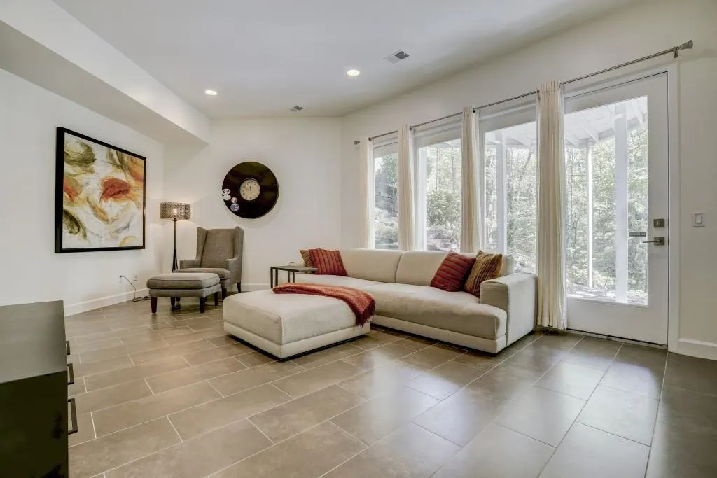 625 Idlewood Drive, Atlanta, Georgia 30327, 3 Bedrooms Bedrooms, ,3 BathroomsBathrooms,Residential,Sold,625 Idlewood Drive,5998877