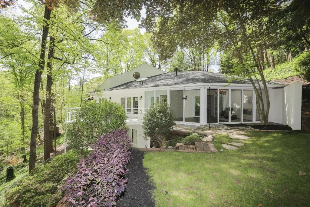 625 Idlewood Drive, Atlanta, Georgia 30327, 3 Bedrooms Bedrooms, ,3 BathroomsBathrooms,Residential,Sold,625 Idlewood Drive,5998877