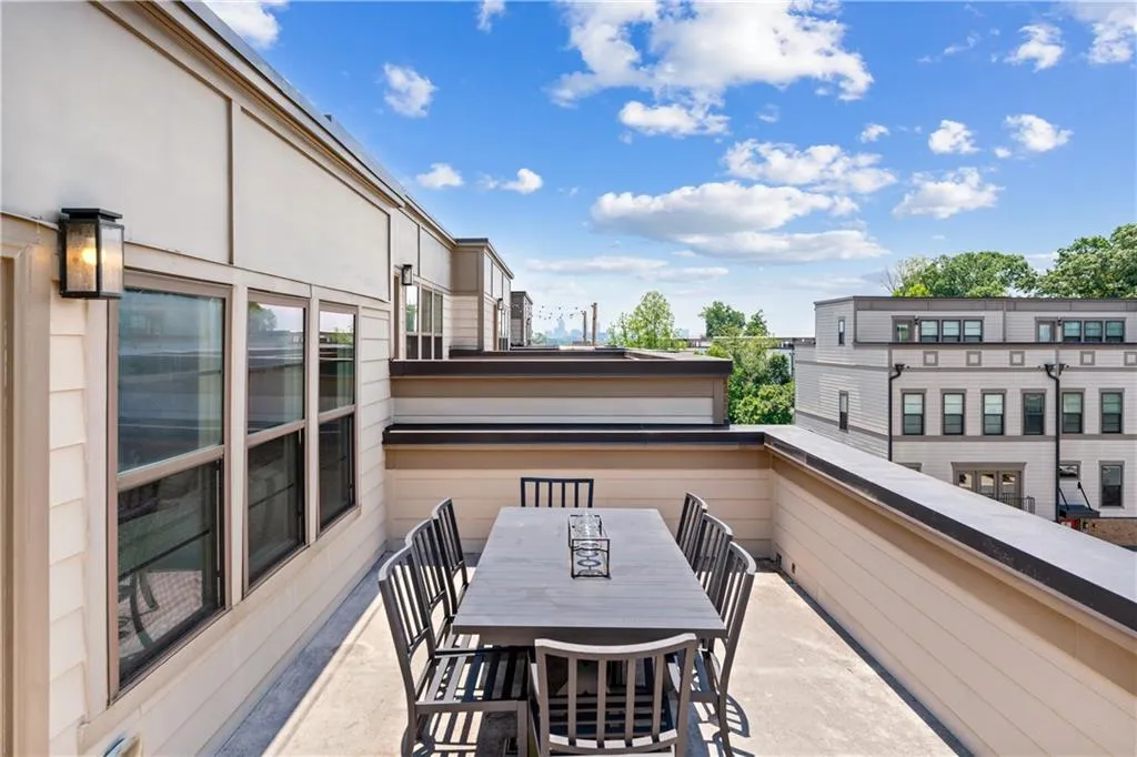 1049 Brandsford Street Nw Unit 27-01, Atlanta, Georgia 30318, 3 Bedrooms Bedrooms, ,3 BathroomsBathrooms,Residential,For Sale,1049 Brandsford Street Nw Unit 27-01,7597790
