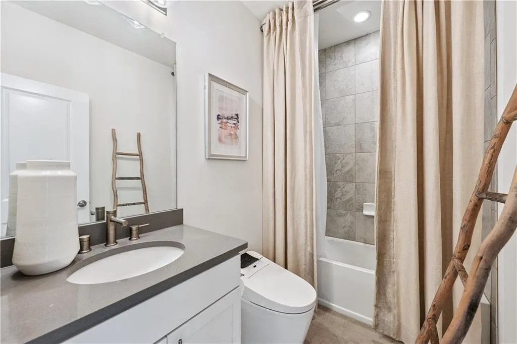 1049 Brandsford Street Nw Unit 27-01, Atlanta, Georgia 30318, 3 Bedrooms Bedrooms, ,3 BathroomsBathrooms,Residential,For Sale,1049 Brandsford Street Nw Unit 27-01,7597790