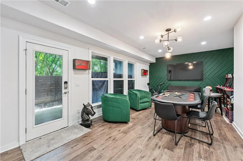 1049 Brandsford Street Nw Unit 27-01, Atlanta, Georgia 30318, 3 Bedrooms Bedrooms, ,3 BathroomsBathrooms,Residential,For Sale,1049 Brandsford Street Nw Unit 27-01,7597790