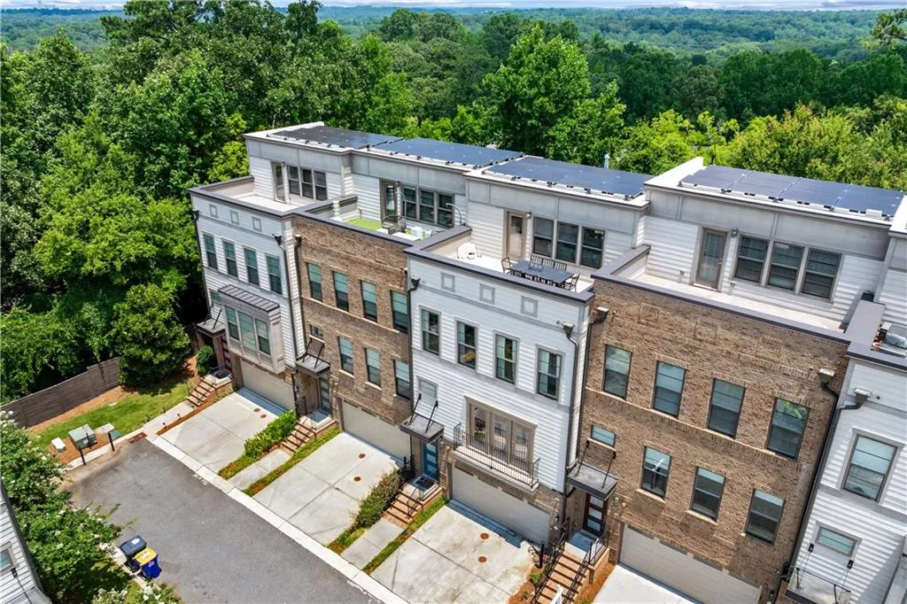 1049 Brandsford Street Nw Unit 27-01, Atlanta, Georgia 30318, 3 Bedrooms Bedrooms, ,3 BathroomsBathrooms,Residential,For Sale,1049 Brandsford Street Nw Unit 27-01,7597790