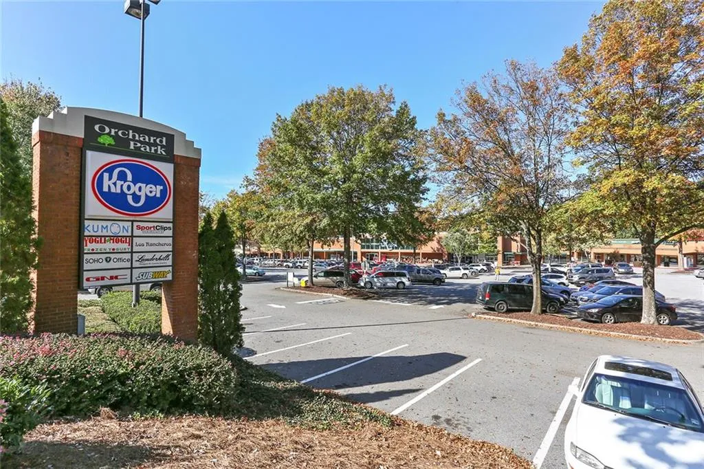 3350 Spalding Drive, Sandy Springs, Georgia 30350, 5 Bedrooms Bedrooms, ,4 BathroomsBathrooms,Residential,Sold,3350 Spalding Drive,5609055