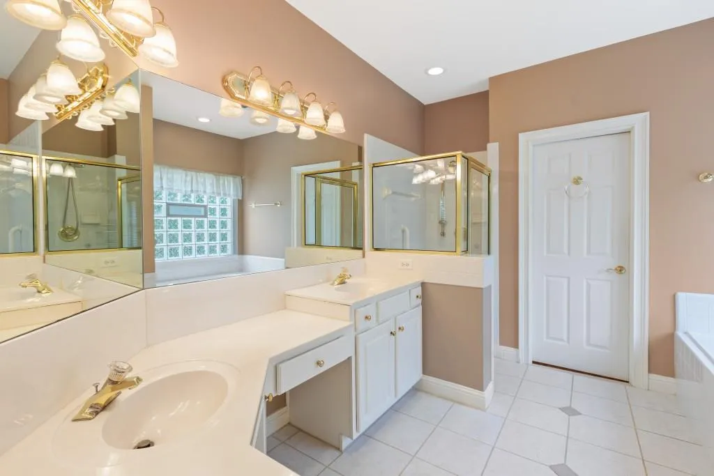 340 Whitley Park Drive, Sandy Springs, Georgia 30350, 4 Bedrooms Bedrooms, ,3 BathroomsBathrooms,Residential,Sold,340 Whitley Park Drive,7112588