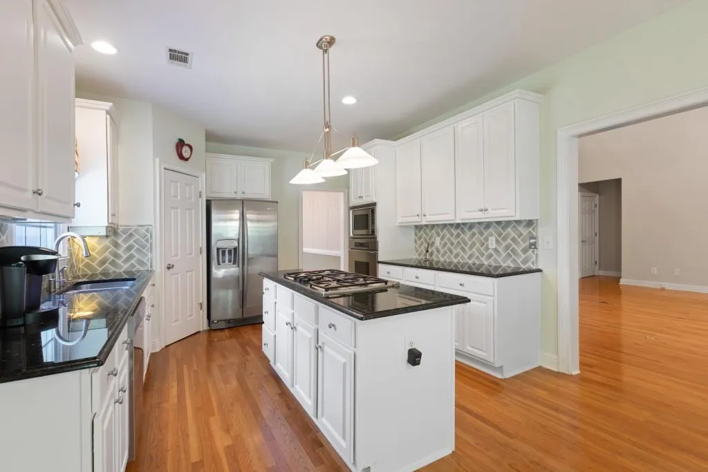 340 Whitley Park Drive, Sandy Springs, Georgia 30350, 4 Bedrooms Bedrooms, ,3 BathroomsBathrooms,Residential,Sold,340 Whitley Park Drive,7112588