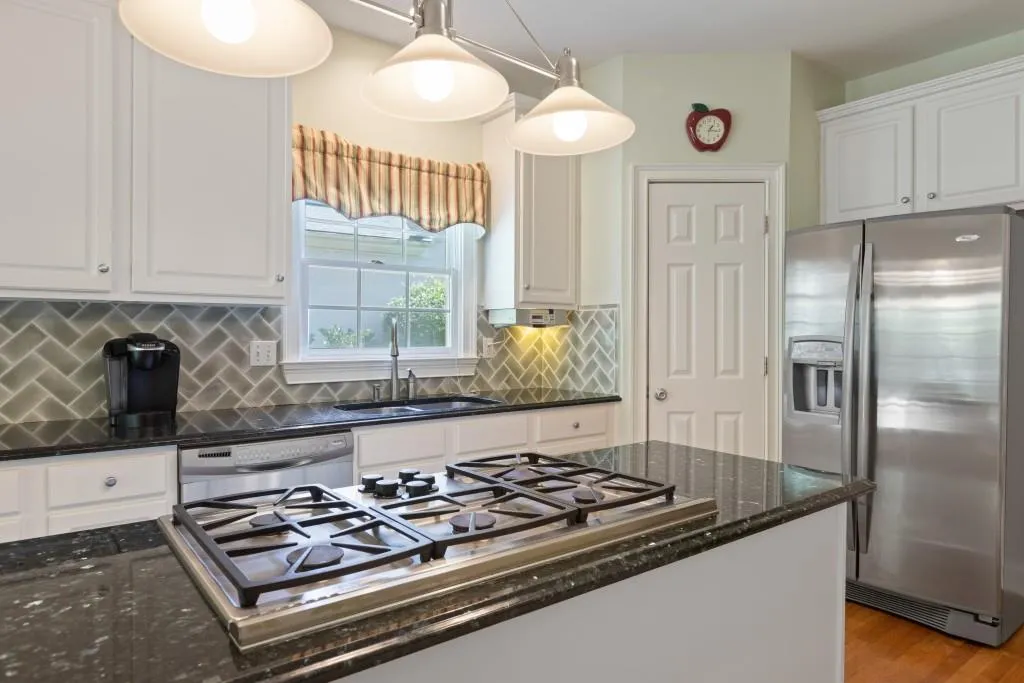 340 Whitley Park Drive, Sandy Springs, Georgia 30350, 4 Bedrooms Bedrooms, ,3 BathroomsBathrooms,Residential,Sold,340 Whitley Park Drive,7112588