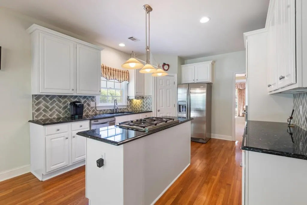 340 Whitley Park Drive, Sandy Springs, Georgia 30350, 4 Bedrooms Bedrooms, ,3 BathroomsBathrooms,Residential,Sold,340 Whitley Park Drive,7112588