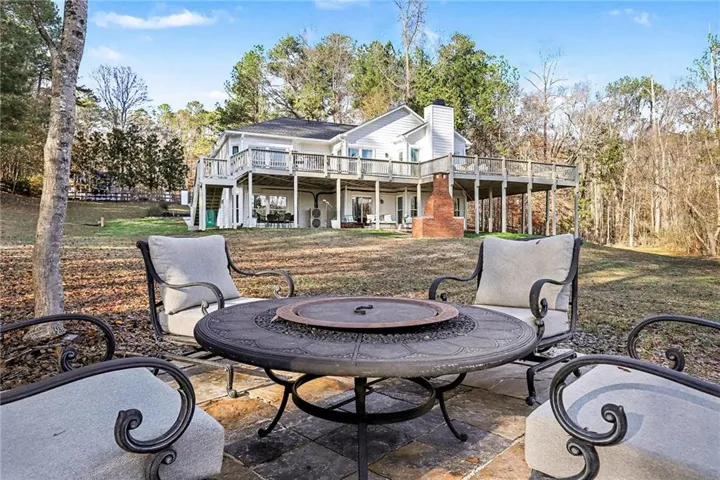 241 Nacoochee Drive, Woodstock, Georgia 30188