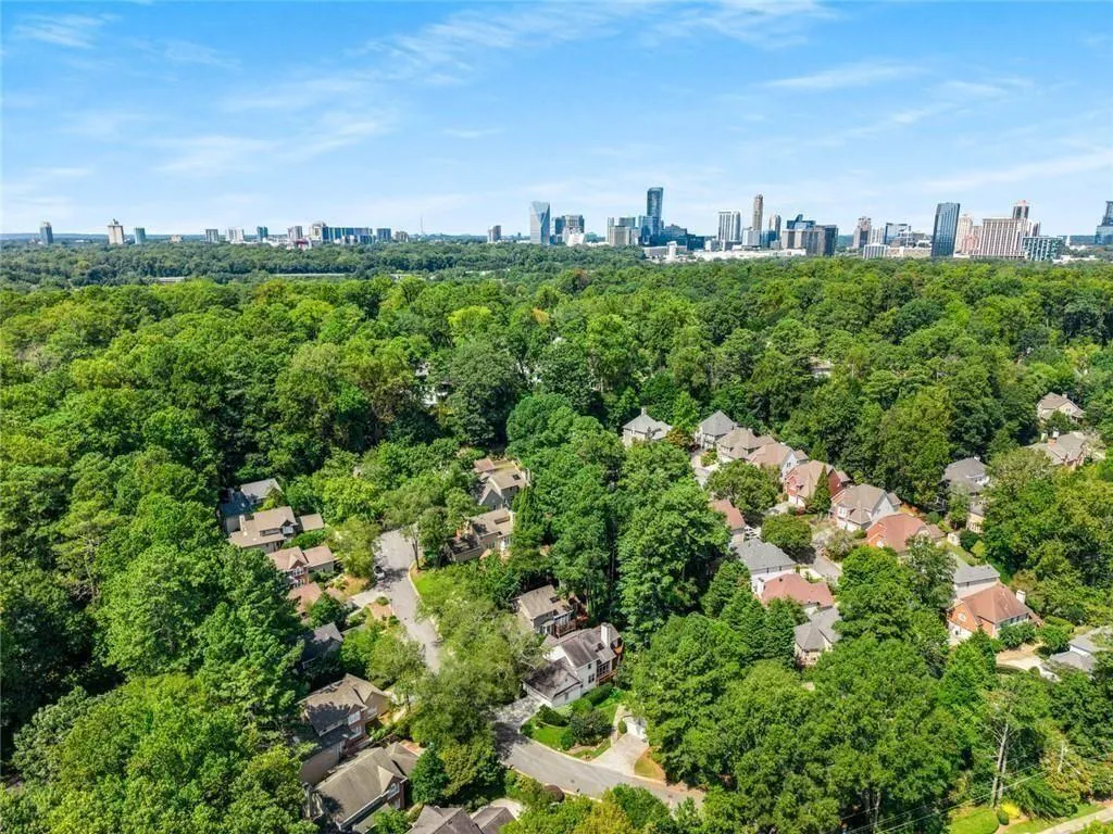 So close to the city. Buckhead, Brookhaven, Emory,