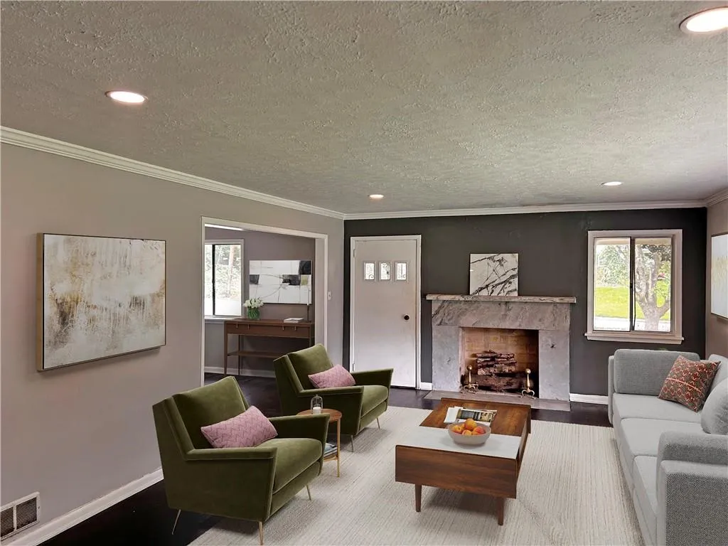 819 Venetta Place Nw, Atlanta, Georgia 30318, 5 Bedrooms Bedrooms, ,3 BathroomsBathrooms,Residential,For Sale,819 Venetta Place Nw,7627044