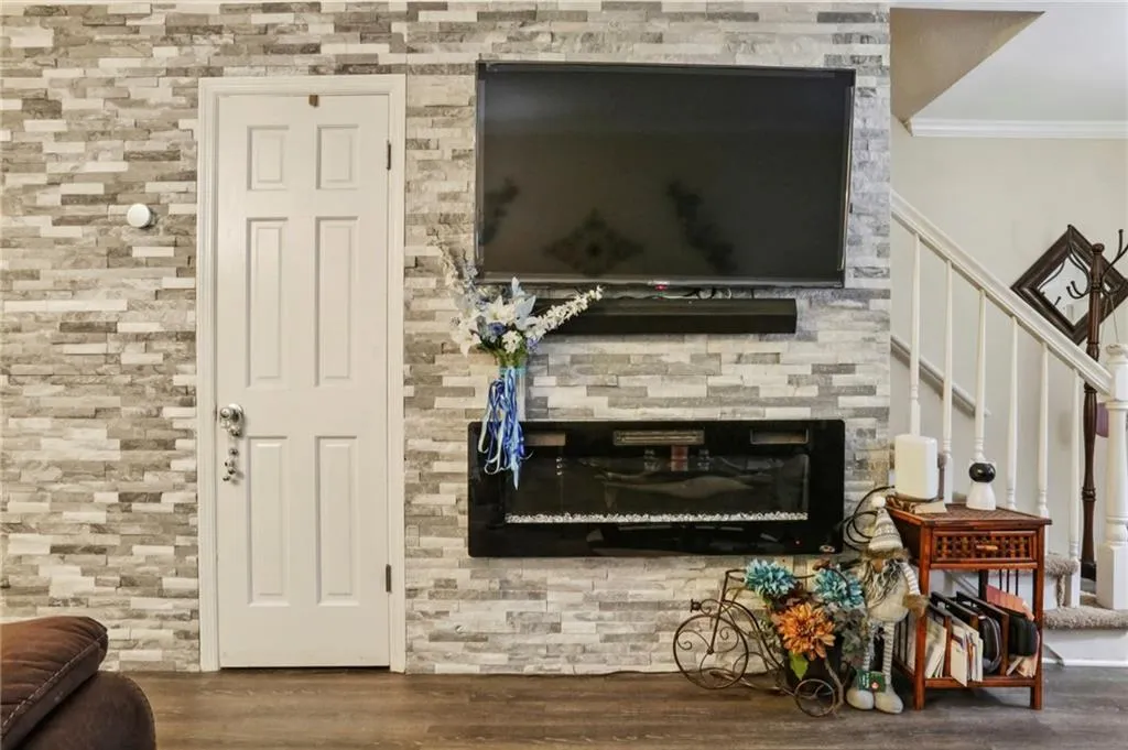 105 N River Drive Unit C, Atlanta, Georgia 30350, 2 Bedrooms Bedrooms, ,2 BathroomsBathrooms,Residential,For Sale,105 N River Drive Unit C,7757256