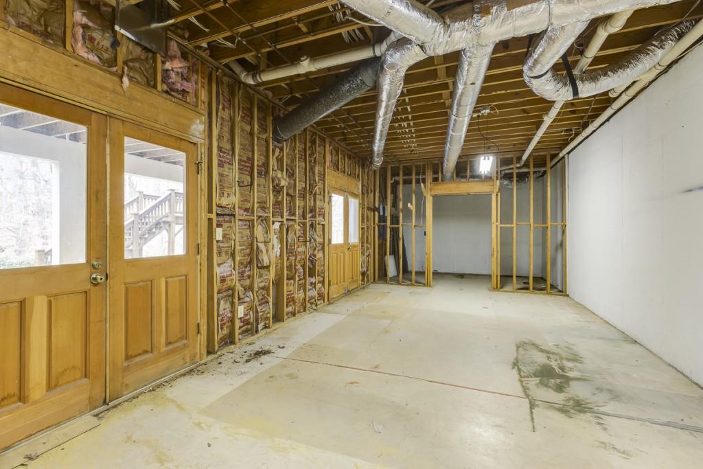 660 Bittersweet Trail, Sandy Springs, Georgia 30350, 5 Bedrooms Bedrooms, ,4 BathroomsBathrooms,Residential,Sold,660 Bittersweet Trail,7342385