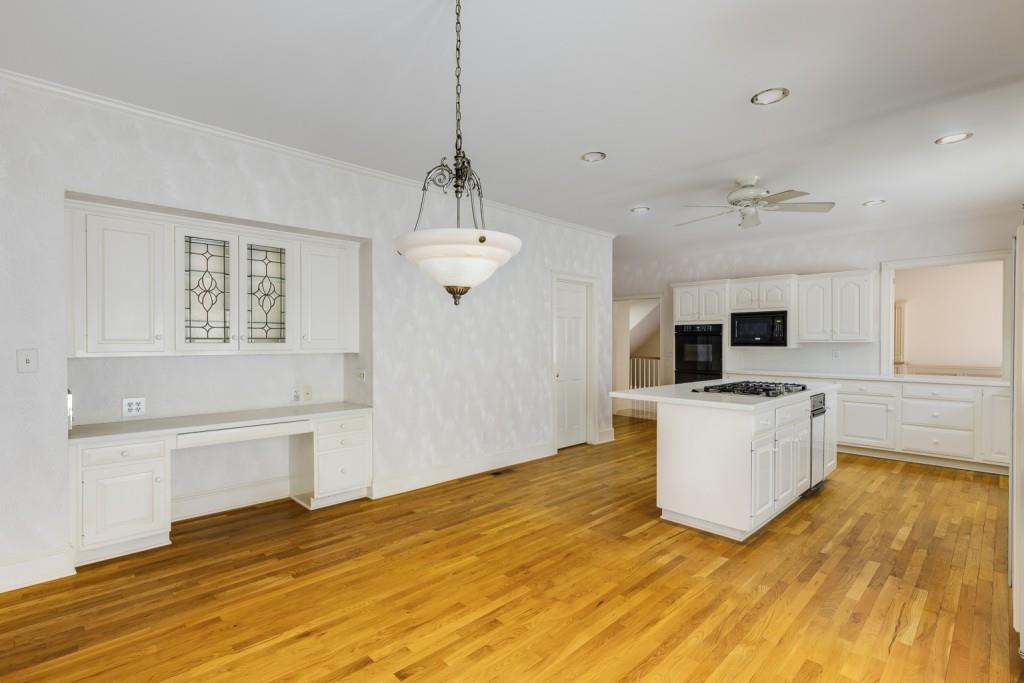 660 Bittersweet Trail, Sandy Springs, Georgia 30350, 5 Bedrooms Bedrooms, ,4 BathroomsBathrooms,Residential,Sold,660 Bittersweet Trail,7342385