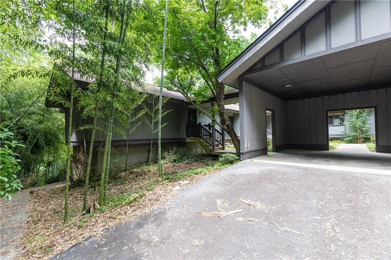 1165 W Garmon Road, Atlanta, Georgia 30327, 4 Bedrooms Bedrooms, ,3 BathroomsBathrooms,Residential,Sold,1165 W Garmon Road,6900504