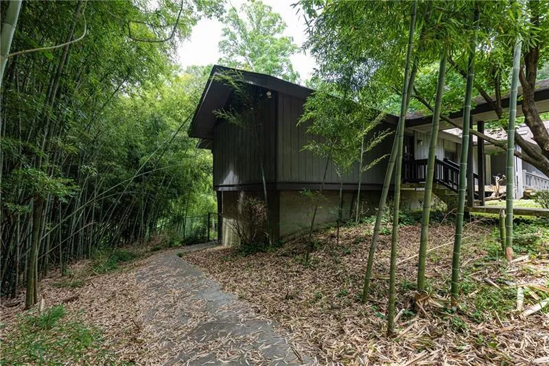 1165 W Garmon Road, Atlanta, Georgia 30327, 4 Bedrooms Bedrooms, ,3 BathroomsBathrooms,Residential,Sold,1165 W Garmon Road,6900504